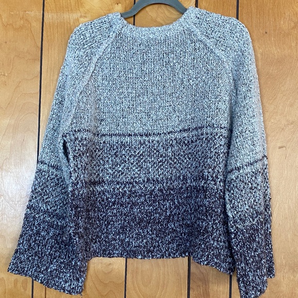 Sweater - Picture 4 of 4